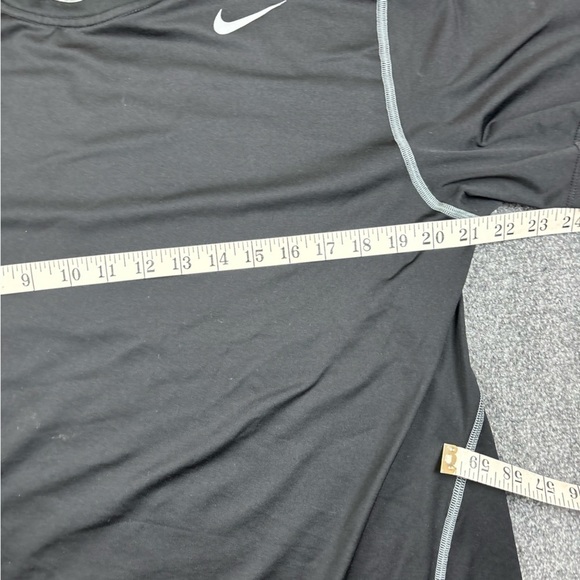 NIKE PRO COMBAT Mens Dri-Fit Fitted Black Athletic Short Sleeved shirt size: XL - Picture 4 of 8